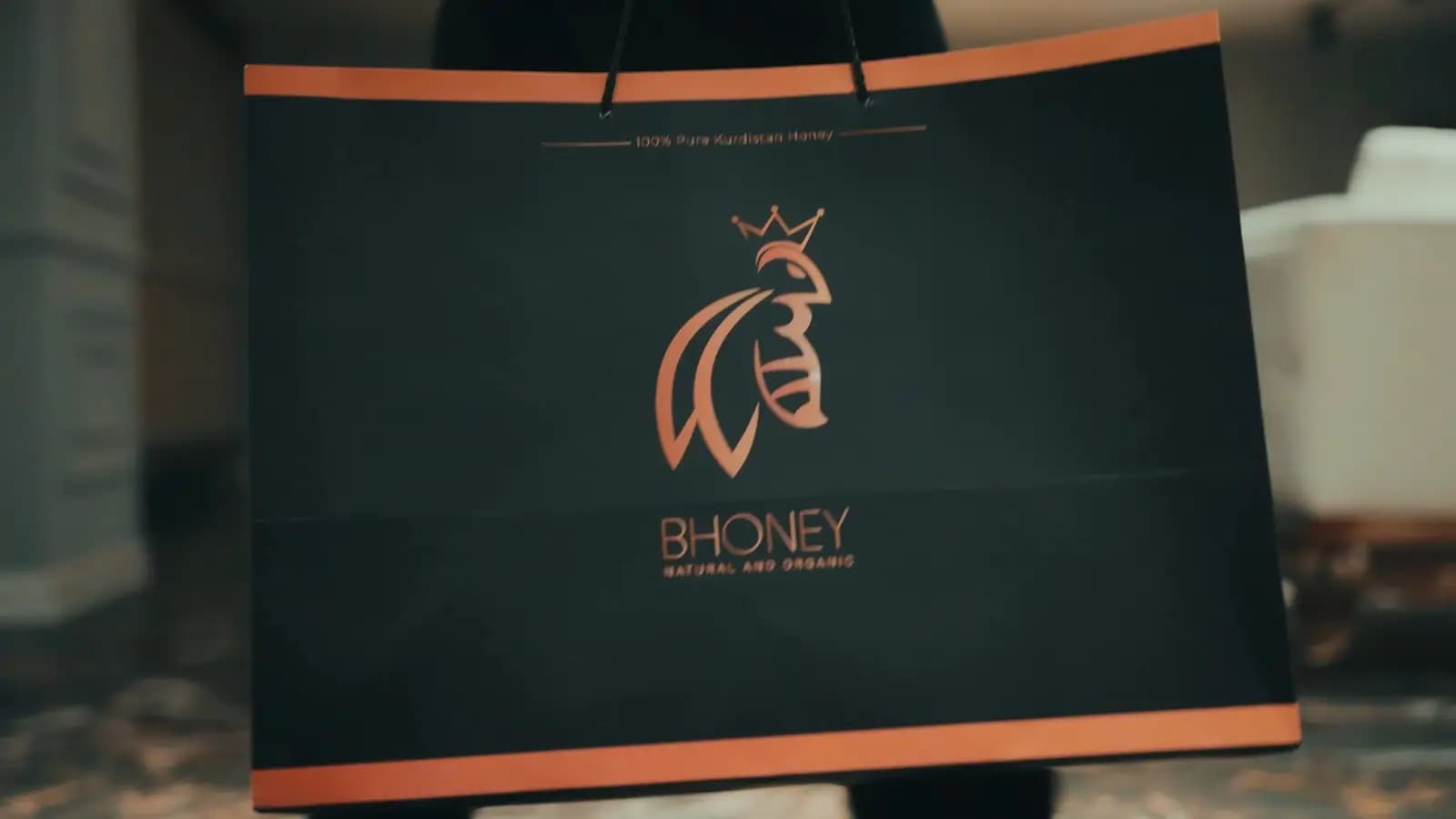 The gift arrives: 100% pure Kurdistan honey.
